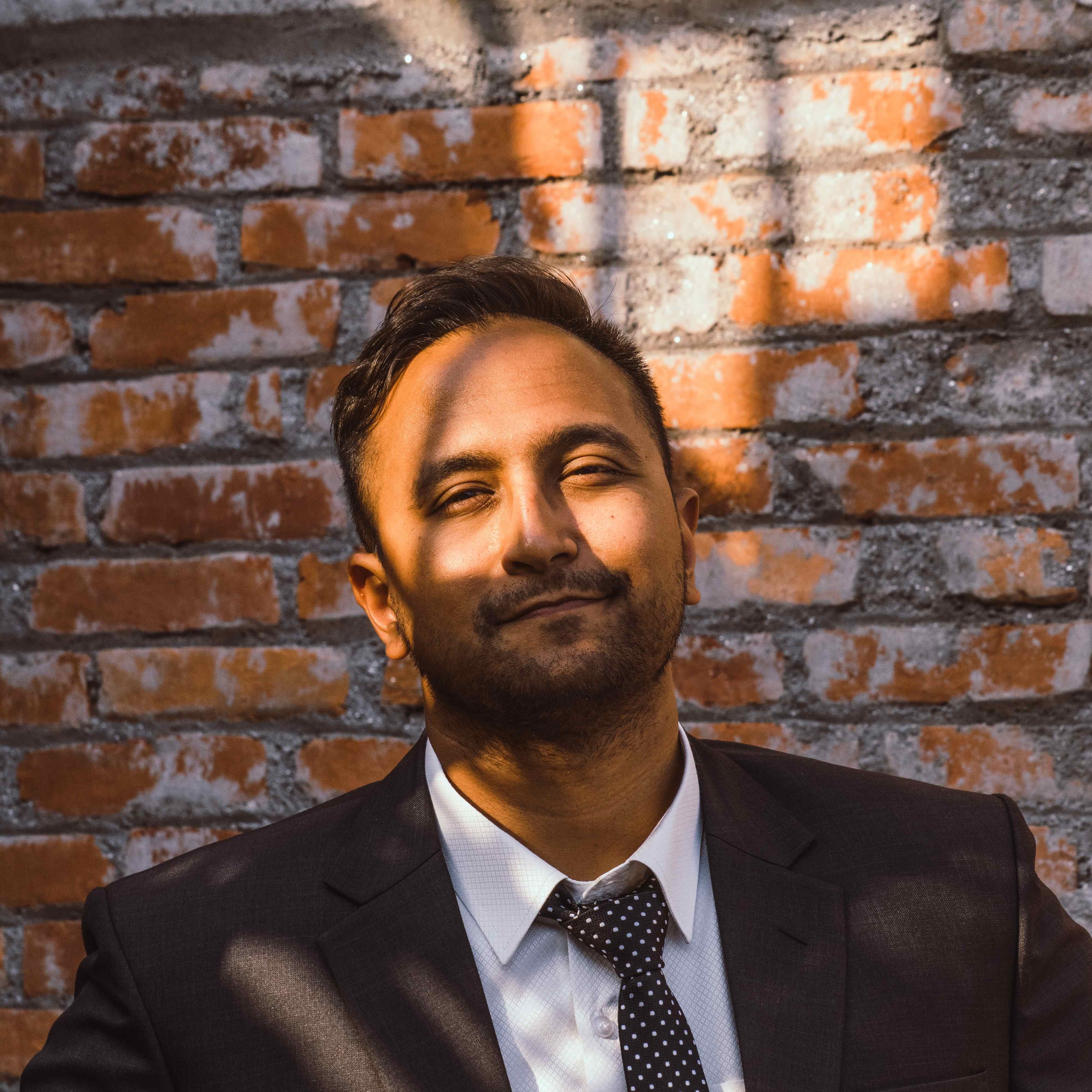 Profile Picture of Rohan at the North Cascades national park with mountains on the horizon